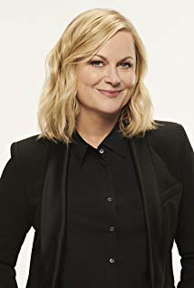 How tall is Amy Poehler?